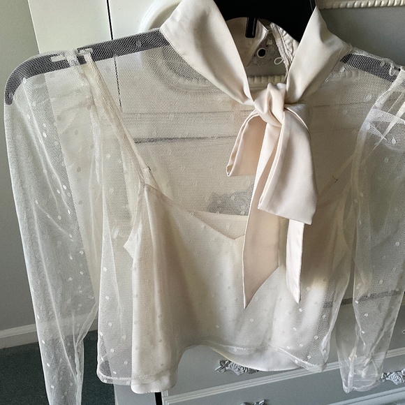 Express cream lace, bow on the side with matching camisole blouse - Picture 1 of 4